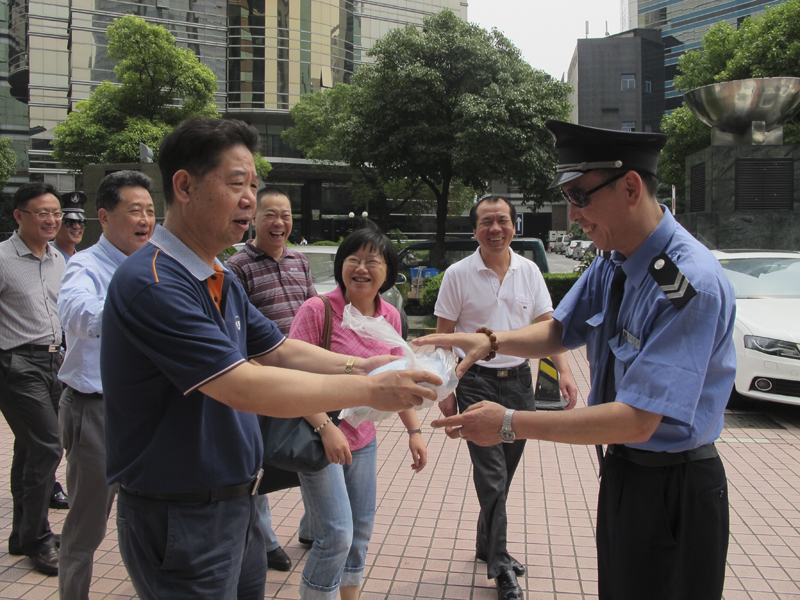 20120801120937443870