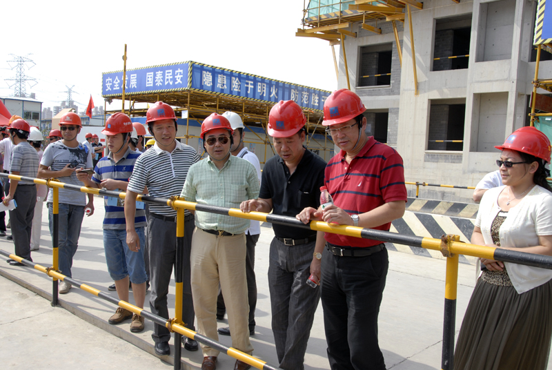 20120912110608410476