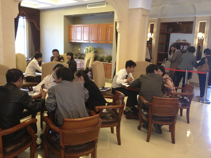 20121010110856374031